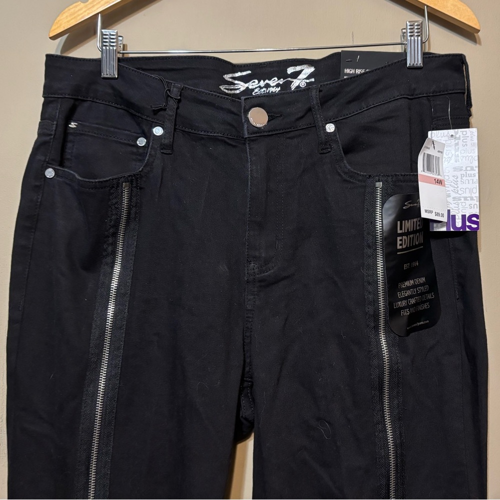 Seven 7 NWT Limited Edition Zipper Detail High Rise Straight Crop Jeans